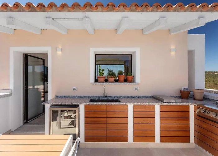 Terrazza Pascoli In Golfo Aranci- Sea View Apt! Apartmán *